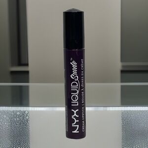 NYX Liquid Suede Cream Subversive Socialite Lipstick SCL19 Eggplant‎ Matte New